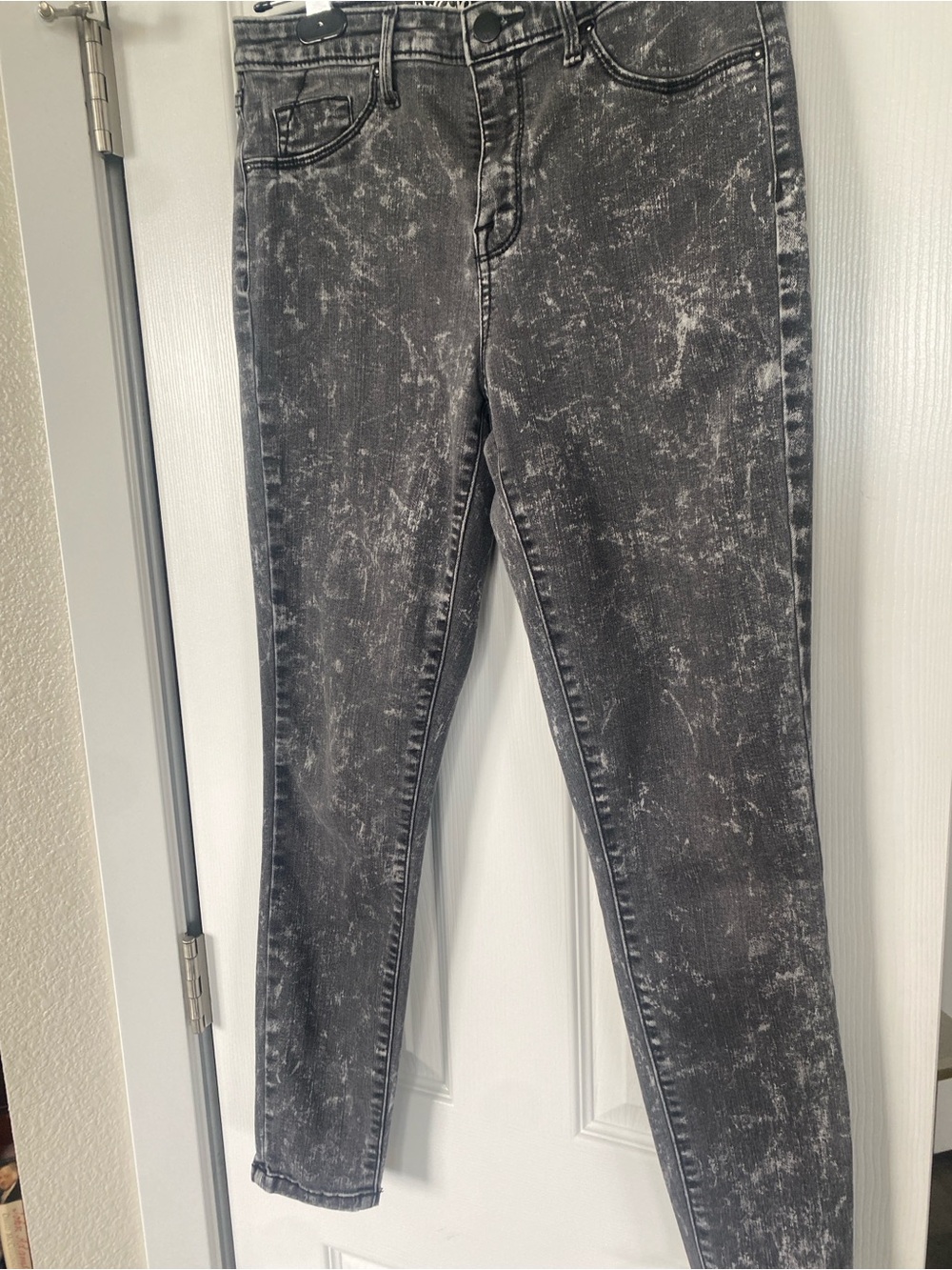 Mossimo charcoal wash distressed denim high rise jeggings Sz 6/28 - Picture 5 of 15